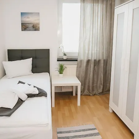 公寓 Sunnyhome Monteurwohnungen Und In 施万多夫